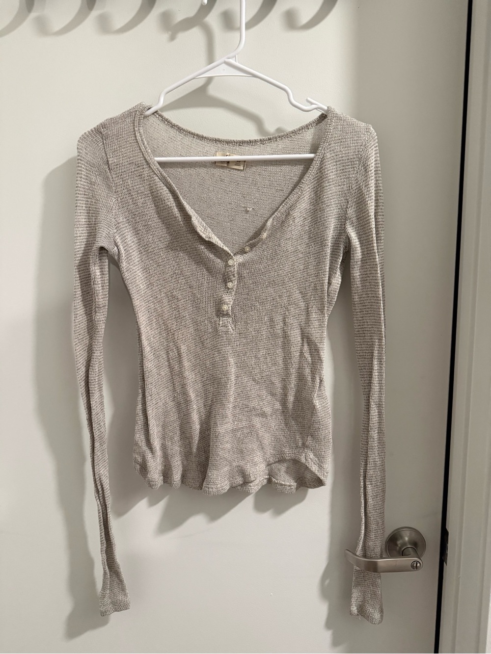 Hollister Lightweight Waffle Henley Long Sleeve — Beige Gray